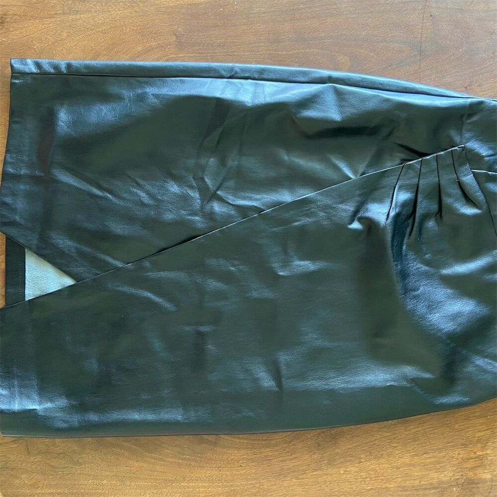 Elie Tahari Women's Black Faux Leather Pencil Skirt Size 8 Knee Length